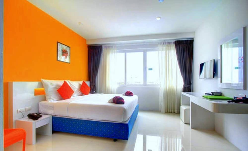 The Frutta Boutique Hotel Patong Bagian luar foto